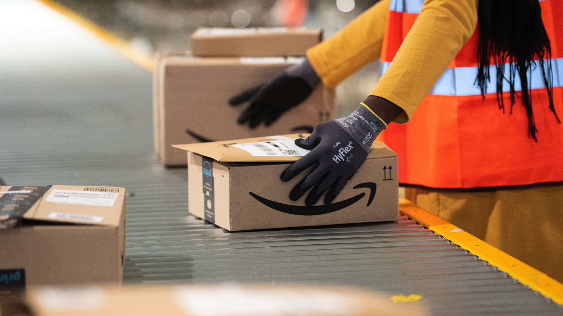 Amazon Stops Asking Employees to Tweet About Loving Their Job